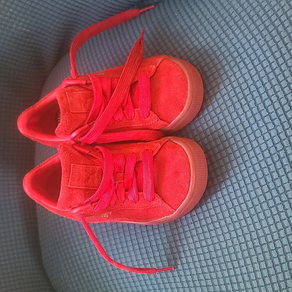 Boys size 3 Puma shoes